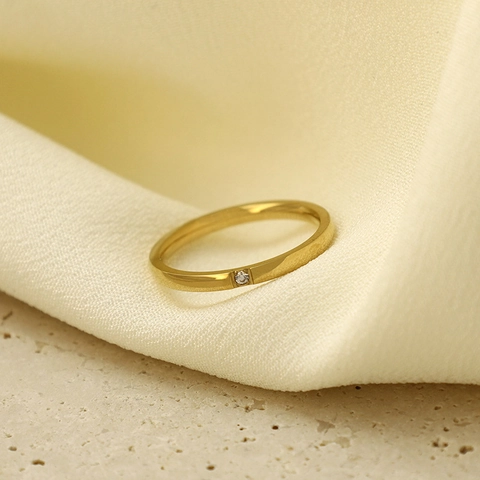 Minimalistischer Titanstahl Strass Ring Für Damen 18K Vergoldet 316 Edelstahl Band Geometrischer Schmuck Geschenk