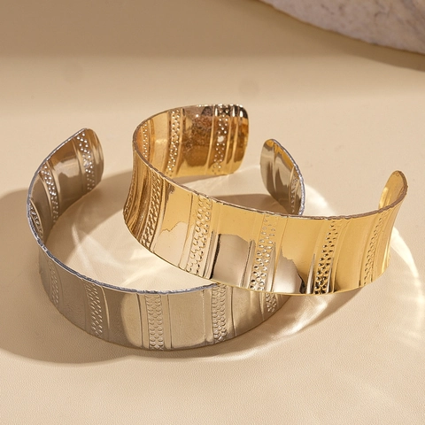 Wide Cuff Bracelet Alloy Geometric Stripe Dot Pattern Open Adjustable Fashion Minimalist Women Jewelry