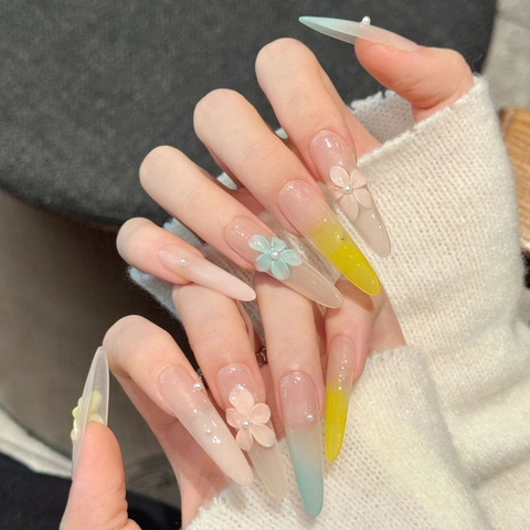 Unghie Finte Lunghe Stiletto Fatte a Mano a Gradiente Macaron Con Fiori 3D E Perle Artificiali Unghie Decorative per Donna