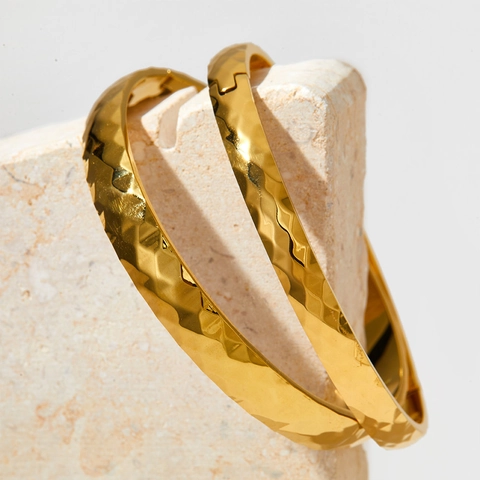 Bracciale Rigido In Acciaio Inossidabile Martellato Geometrico Lucido Placcato Oro Cerniera Gioielli Per Donna Minimalista