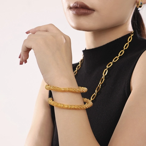 Stainless Steel Open Bangle Irregular Spring Wire Spiral Texture PVD Gold Plated Fashion Cuff Bracelet For Women