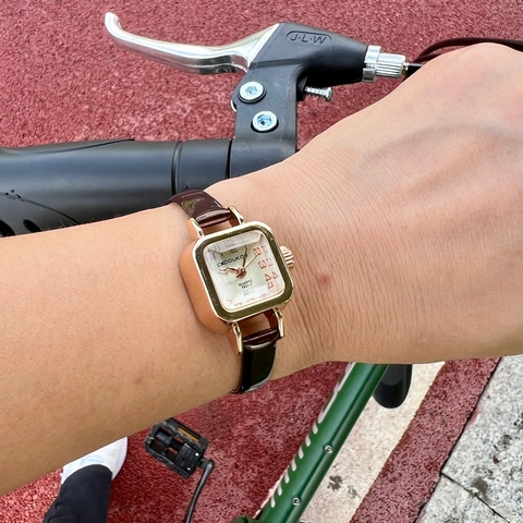 Vintage Women Rectangular Quartz Watch Rose Gold Alloy Case Slim Faux Leather Strap Casual Fashion Ladies Student Wristwatch