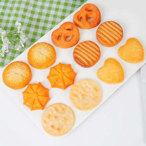Simulation Cookie Biscuit Keychain PVC Artificial Food Model Fake Pretzel Heart Soda Cracker Bag Pendant Photography Props
