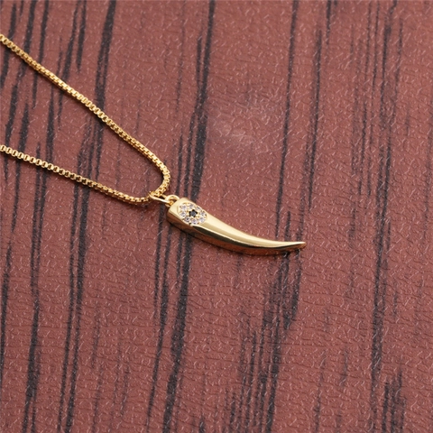 Wolf Zahn Anhänger Halskette Für Frauen Goldene Evil Eye Kupfer Schmuck Mit Zirkonia Akzenten Einfaches Mode Accessoire