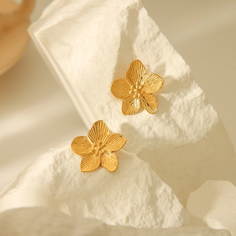 Elegant Stainless Steel Flower Petal Stud Earrings 18K Gold Plated Geometric Floral Ear Jewelry For Women Daily Accessories