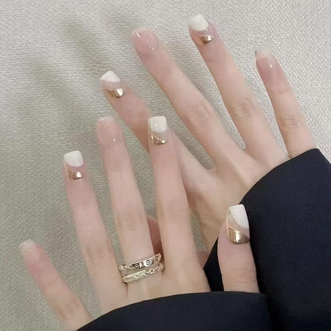 Unghie Finte French Corte Quadrate Ovali Marmo Geometriche Foglia Oro Crema Nude Resina Lucida Manicure Fai Da Te Donne