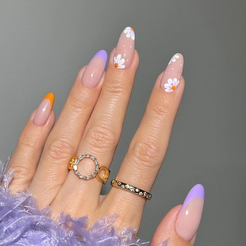 Paarse French Tip Press On Nagels Amandelvorm Madeliefje Patroon Glanzende Hars Kunstnagels Voor Vrouwen Manicure