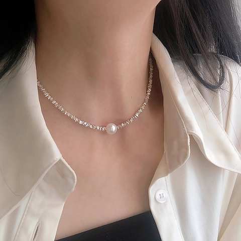 Irregular Silver Crumb Artificial Pearl Necklace For Women Alloy Metallic Texture Elegant Clavicle Chain Minimalist Style
