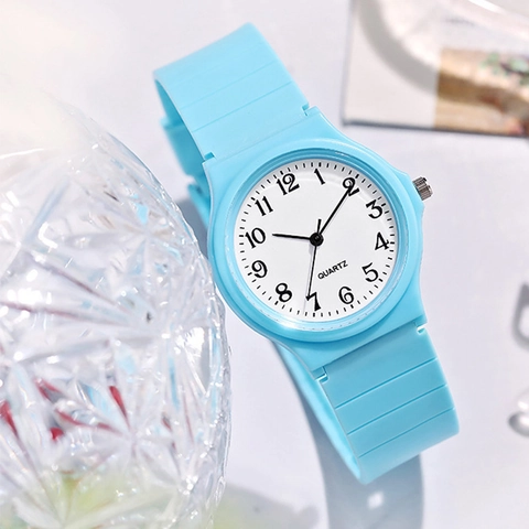 Fashion Minimalist Quartz Watch For Women Men Silicone Strap Analog Round Dial Wristwatch Student Cute Candy Color Watch