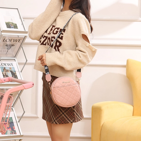 Round Quilted Crossbody Bag For Women Korean Fashion PU Leather Small Circle Shoulder Purse With Wide Letter Strap