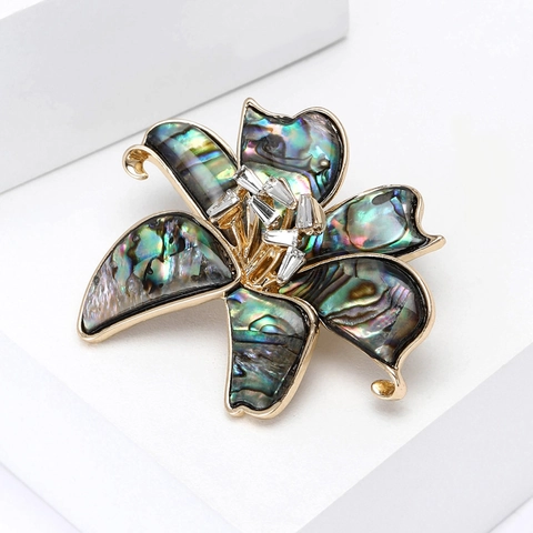 Broche de Flor de Lirio de Concha de Abulón para Mujer Aleación de Oro Diamantes de Imitación Incrustados Corsage Accesorios de Joyería