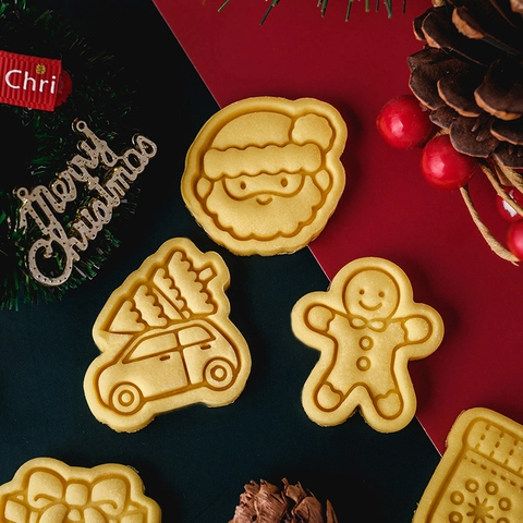 Christmas Cookie Molds PLA Plastic 3D Embossing Biscuit Cutters Cartoon Holiday Baking Stamps For DIY Kitchen Novelty