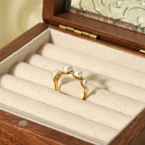 Anello Aperto Regolabile in Acciaio Inossidabile 304 Vintage per Donna Placcato Oro Con Perla Sintetica Bianca Graduata Intarsiato Gioielli Eleganti Regalo