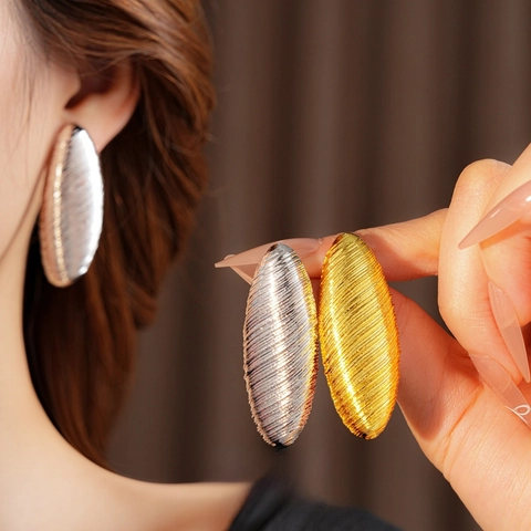 Large Oval Textured Metal Earrings With Silver Earring Post Exaggerated Geometric Brushed Studs For Women Retro Style