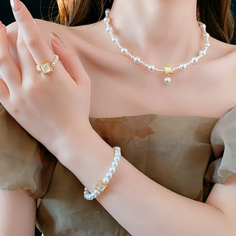 Französische Vintage Künstliche Perlenkette Armband Und Ring Mit Quadratischem Anhänger Vergoldet Eleganter Damenschmuck