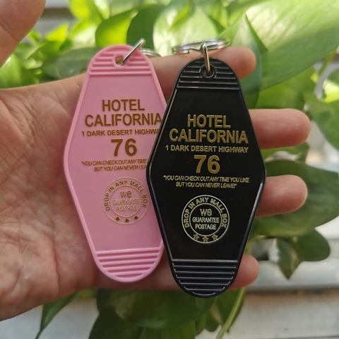 Portachiavi da Motel Retrò in Plastica ABS Vintage Hotel California Targhetta Chiave Ciondolo Personalizzato per Chiavi Auto Decorazione Borsa