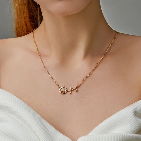 Alloy Rhinestone Sunflower Pendant Necklace For Women Personalized Fashion Maple Leaf Cactus Rose Enamel Clavicle Chain Jewelry