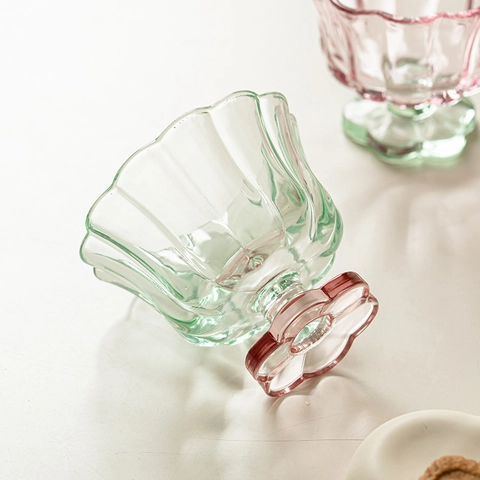 Bol À Dessert En Verre Pétale Avec Pied Haut Texture Nervurée Coupe Esthétique À Bord Festonné Pour Yaourt Glace Fruit
