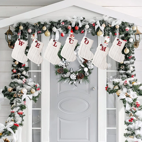 Weihnachtsstrumpf Weiß Gestrickt Stickerei Alphabet Feiertagsdekoration Süßigkeiten Geschenktüte Zopfmuster Festlicher Schmuck