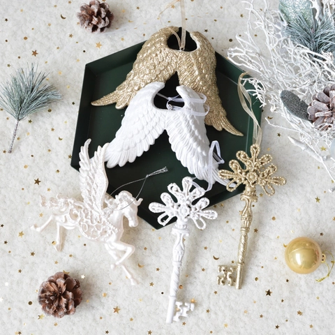 Ornamenti Appesi Albero Natale Resina Glitter Ali Angelo Pegaso Forma Chiave Vintage Decorazione Festa Matrimonio Nordico