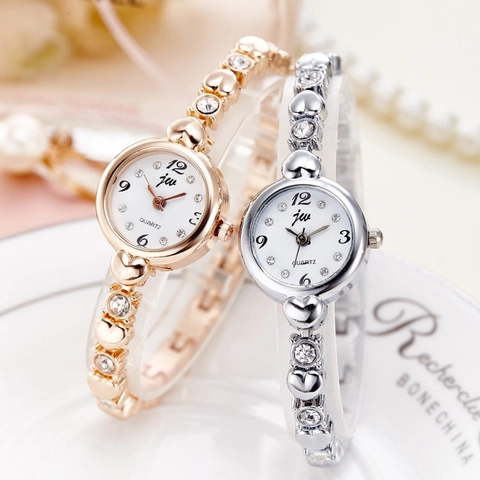 Montre Bracelet de Mode Style Coréen en Alliage Strass Cœur pour Femmes Luxe Quartz Analogique Cadran Rond Montre Dame Cadeau