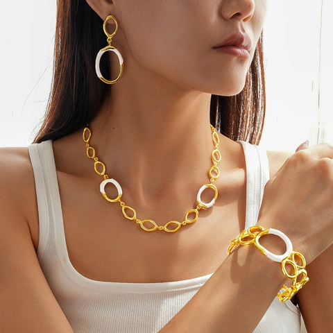 Retro Geometrische Legering Emaille Sieradenset Met Ketting En Oorbellen Met Zilveren Oorbelsteker Voor Dames Vintage