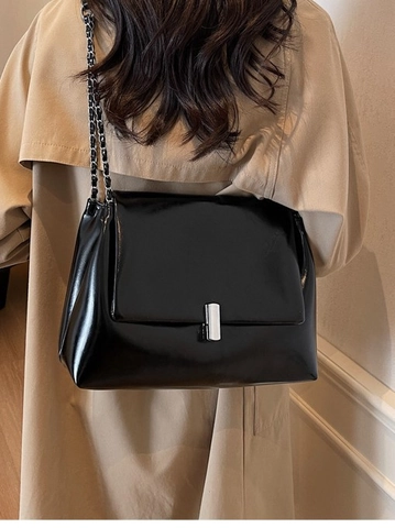 Women Retro Crossbody Bag PU Leather Large Capacity Chain Strap Silver Lock Vintage Commuter Shoulder Flip Bag