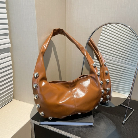 Sac À Main Hobo Épaule Femme Cuir PU Brillant Rivets Argentés Style Punk Y2K Locomotive Chic