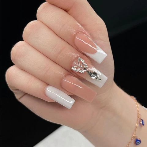 Press On Nägel Lang Sarg Französische Spitze Strass Schmetterling Nude Pink Verlauf Glänzend Falsche Nägel
