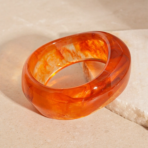 Acryl Armreif Unregelmäßige Welle Breite Oberfläche Tintenwaschtextur Halbtransparent Minimalistischer Modeschmuck Damen