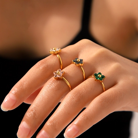 Anello Aperto A Fiore Elegante Francese In Acciaio Inossidabile Con Zirconi Intarsiati Gioielli Di Lusso Per Donne