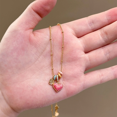 Collier Coeur Doux Bijoux En Cuivre Plaqué Or Avec Pendentif Émail Rose Et Zircon Coloré Pour Femmes Style Coréen