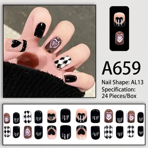 Checkerboard Heart Press On Nails Short Square Sweet Cool Style Detachable Glossy False Nails Full Cover Manicure For Women