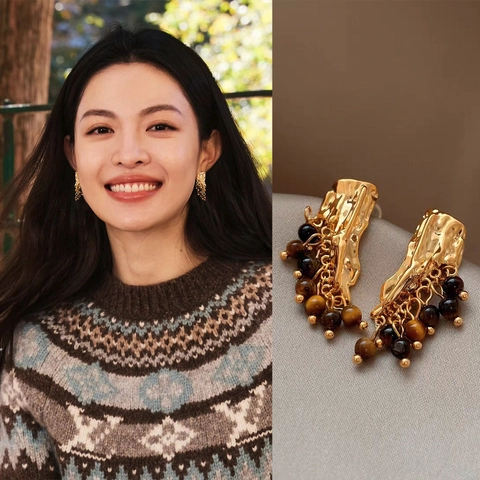 Orecchini Pendenti Dorati Texture Lava Vintage Con Perno In Argento E Perline Di Resina Marroni Per Donna