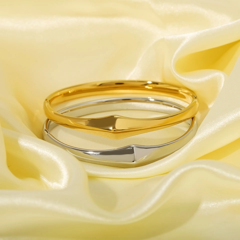Minimalist Geometric V Shaped Bangle Stainless Steel 18K Gold Plated Waterproof Hypoallergenic Polished Fashion Jewelry Women