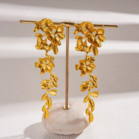 Exaggerated Vintage Palace Style Metallic Flower Leaf Long Drop Earrings With Silver Earring Post For Women