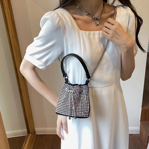 Borsa A Secchiello Lucida Con Strass Argentati Per Donne E Ragazze Piccola Borsa A Tracolla In Pelle PU Con Catena Coulisse