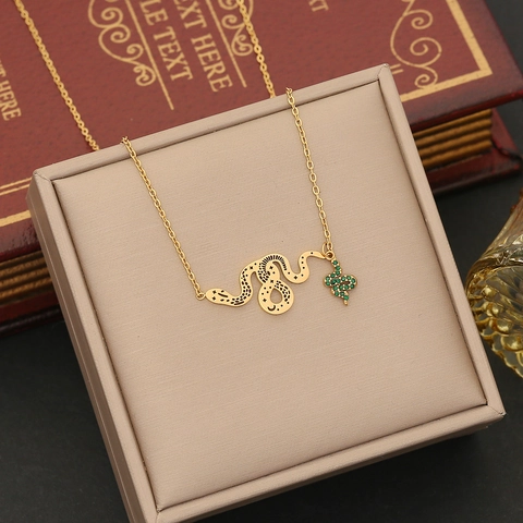 Stainless Steel Gold Snake Pendant Necklace And Bracelet With Green Rhinestone Animal Shape Jewelry For Women
