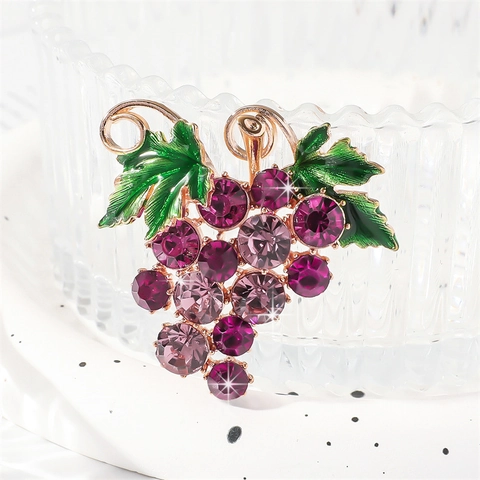 Elegant Grape Fruit Brooch Purple Rhinestone Crystal Enamel Zinc Alloy Pin Vintage Jewelry Accessory Gift For Women