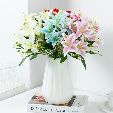 Fleurs de Lys Artificielles Bouquet de Fleurs en Soie Pour Décoration Maison Fête de Mariage Arrangement Floral Fausse Plante de Lys