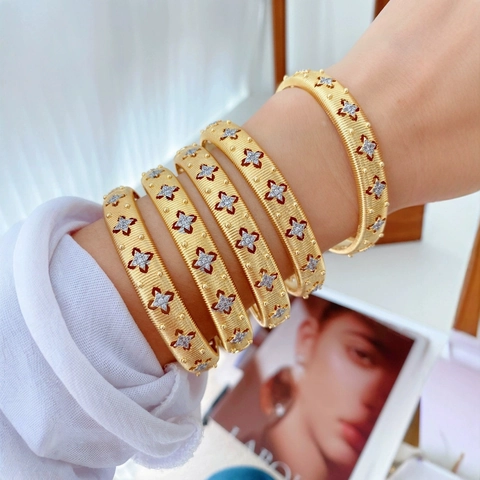 Vintage Royal Style Jewelry 18K Gold Plated Copper Brushed Star Pattern Rhinestone Open Bangle Bracelet And Adjustable Ring