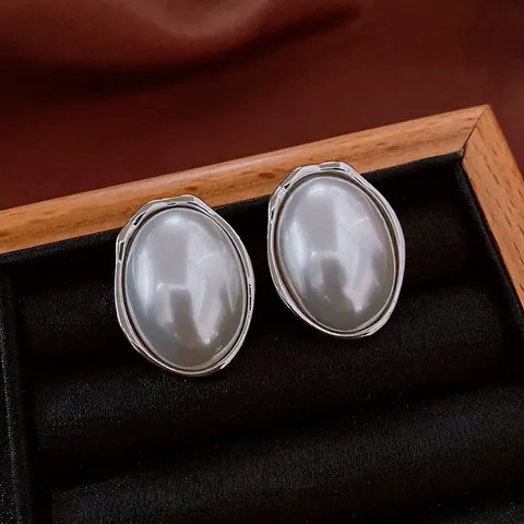 Orecchini Ovali Vintage Con Künstliche Perle Stile Francese Cornice In Lega Irregolare Con Perno In Argento Gioielli Per Donne