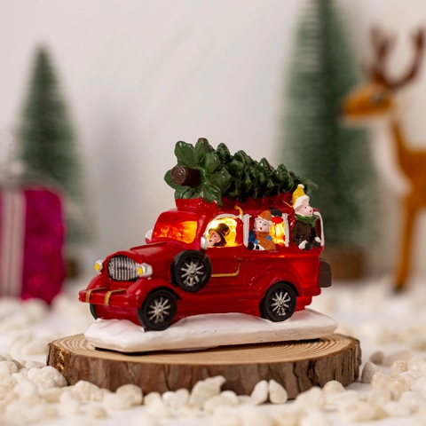 Vintage Rode Auto Hars Kerstversiering Met Gloeiend LED Licht En Sneeuwboom Desktop Vakantie Decoratie Voor Thuisfeest