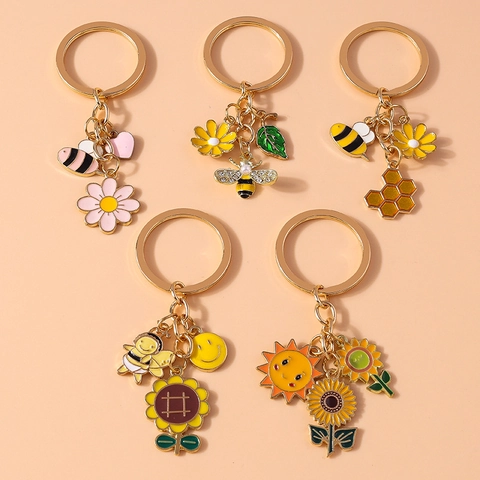 Bee Sunflower Daisy Keychain Metal Enamel Drip Oil Cute Cartoon Bag Pendant Key Ring Accessory For Women Girls