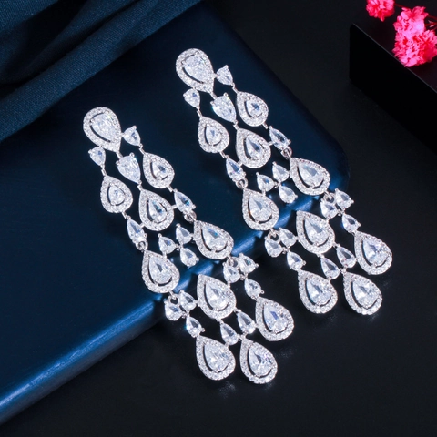 Luxus Kupfer Zirkonia Quaste Ohrhänger Elegant Lange Gestufte Tränenform Bankett Hochzeit Ohrringe Für Damen Schmuck