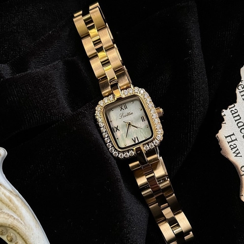 Montre Quartz Femme Luxe Lunette Carrée Strass Cadran Nacre Bracelet Métallique Étanche Élégante