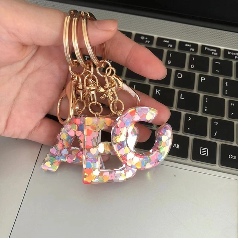 Initialen Buchstaben Schlüsselanhänger Transparentes Harz Mit Bunten Herz Pailletten Goldener Verschluss Tasche Anhänger