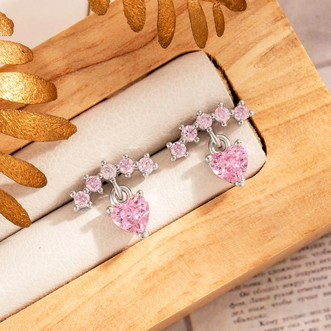 Roze Hart Zirkoon Kraakbeen Piercing Oorbel Titanium Staal Schroef Terug Bot Stud Zoete Mode Sieraden Voor Vrouwen
