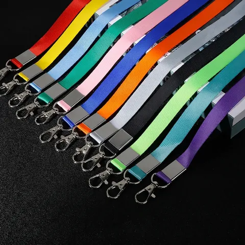 Polyester Schlüsselband Mit Zwei Metall Karabinerhaken Für Ausweise Verdicktes Nackenband Für Büro Schule Modern Stil