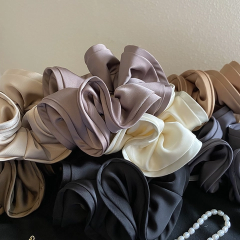 Großes Satin Stoff Haargummi Französisch Retro Elegant Rüschenrand Elastisches Haarseil Einfarbig Für Damen